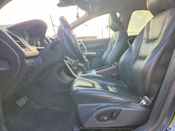 2014 VOLVO XC60
