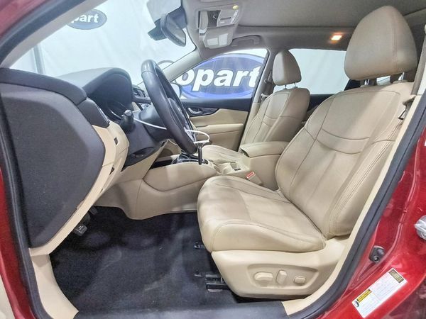 2018 NISSAN ROGUE — DENT
