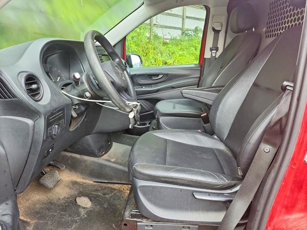 2019 MERCEDES-BENZ METRIS — DENT