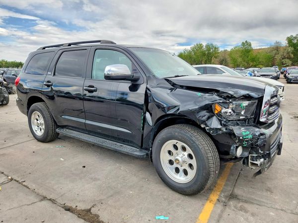 2016 TOYOTA SEQUOIA SR5 Grade — Passenger 3/4