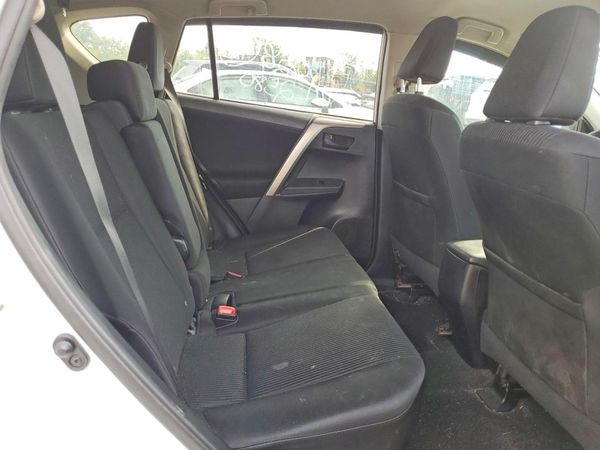 2015 TOYOTA RAV4 LE (X Grade)