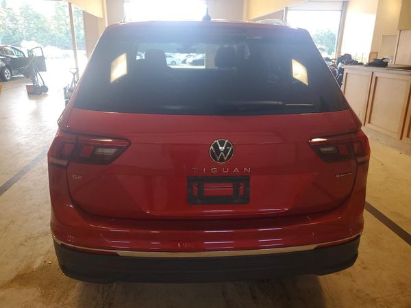 2022 VOLKSWAGEN TIGUAN 4Motion SE — DIRR