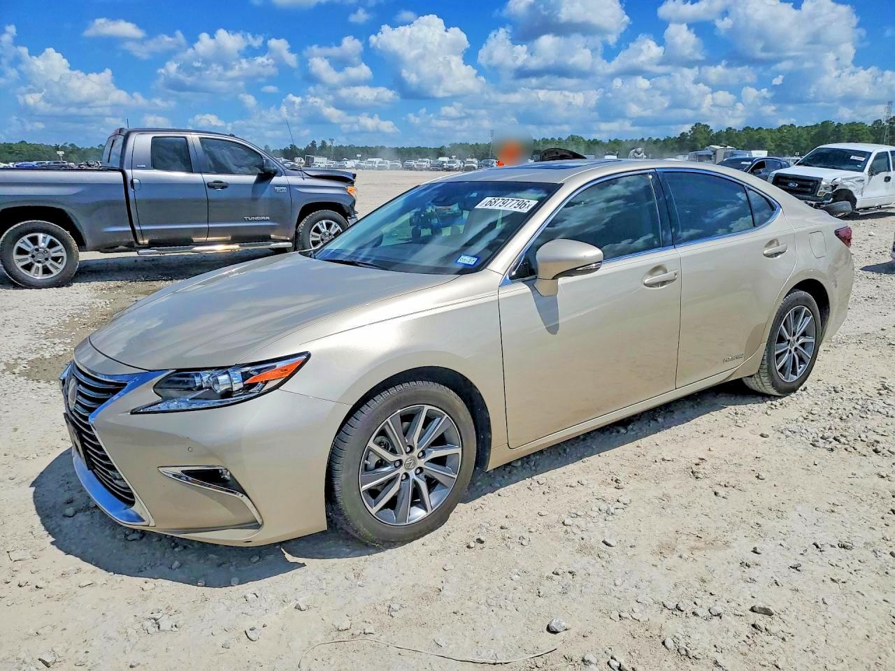 2017 LEXUS ES 300h