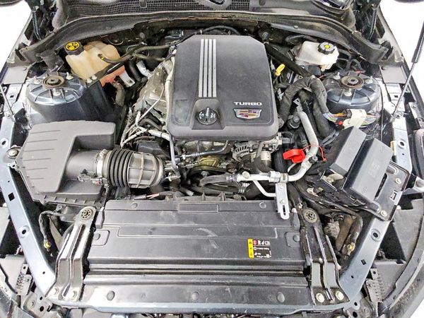2020 CADILLAC CT4 Luxury — Engine bay