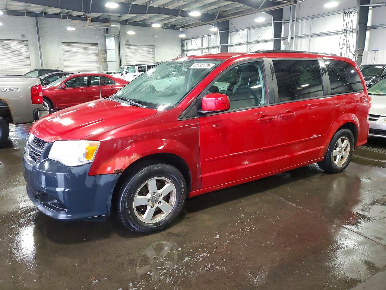 2013 DODGE GRAND CARAVAN — Front 3/4