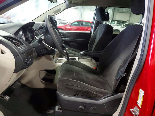 2013 DODGE GRAND CARAVAN — DENT