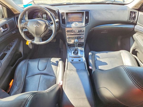 2013 INFINITI G37