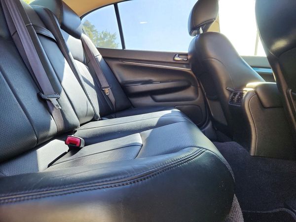 2013 INFINITI G37