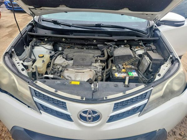 2014 TOYOTA RAV4 High