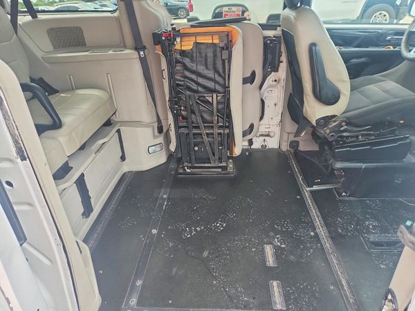 2018 DODGE GRAND CARAVAN SE