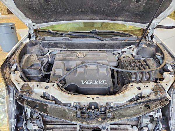 2012 CADILLAC SRX — Engine bay