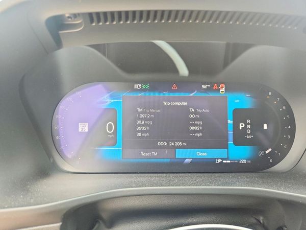 2025 VOLVO XC40 Plus Dark