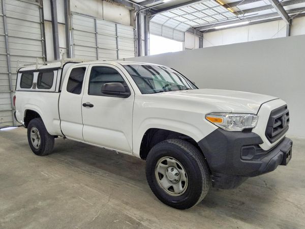 2022 TOYOTA TACOMA SR5 — Passenger 3/4