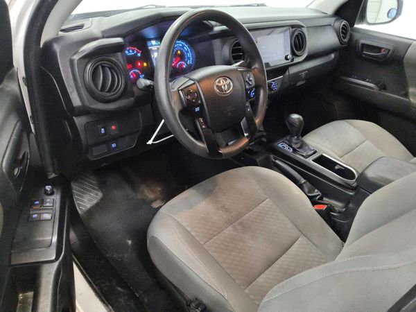 2022 TOYOTA TACOMA SR5 — CKPT