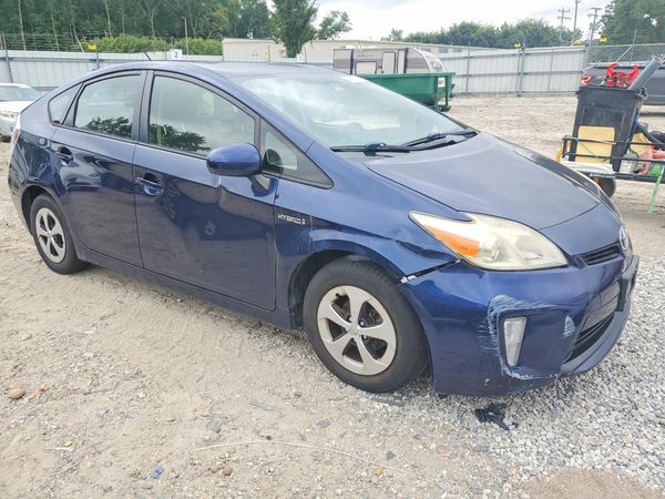 2015 TOYOTA PRIUS