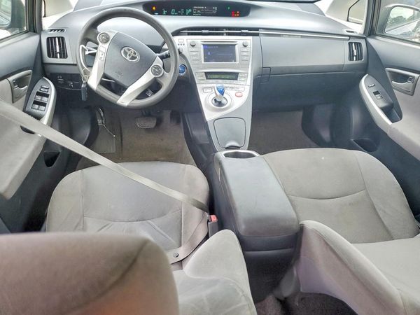 2015 TOYOTA PRIUS