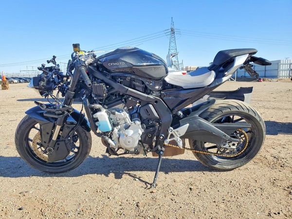 2025 CF MOTO 675SS — LSDT