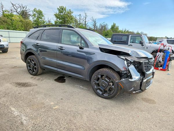 2024 KIA SORENTO — Passenger 3/4