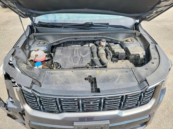 2024 KIA SORENTO — Engine bay