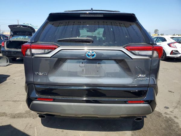 2021 TOYOTA RAV4 XSE HV