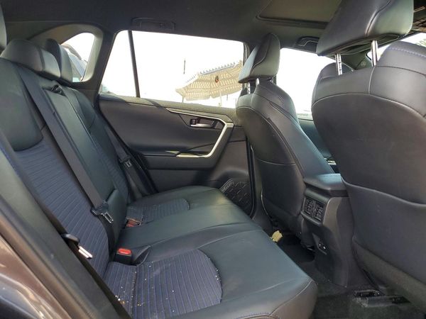 2021 TOYOTA RAV4 XSE HV