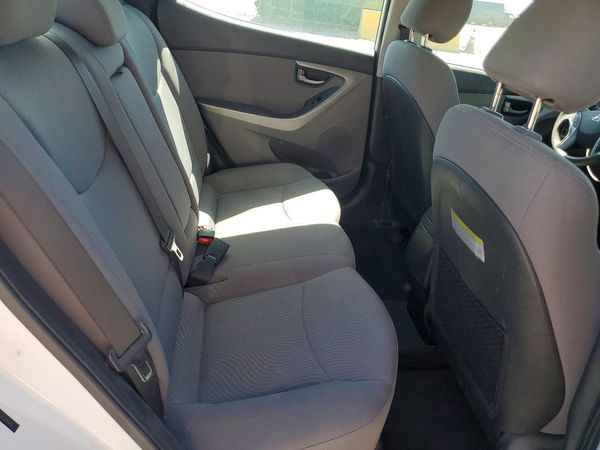 2015 HYUNDAI ELANTRA GLS(Middle)