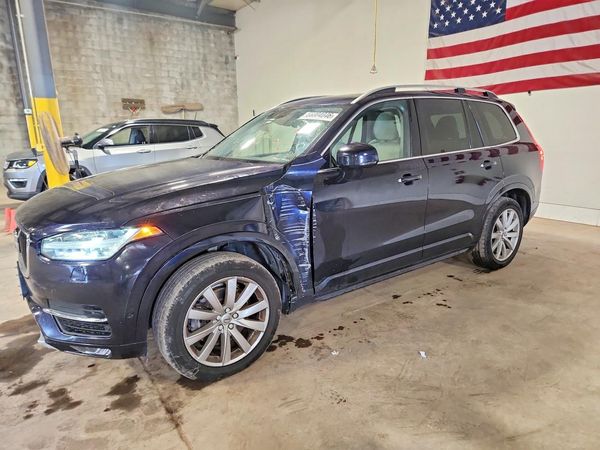 2016 VOLVO XC90 — Front 3/4