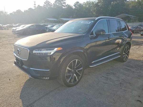 2018 VOLVO XC90 Inscription — Front 3/4