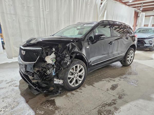 2020 CADILLAC XT5 Sport — Front 3/4