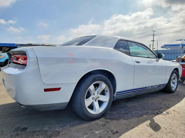 2013 DODGE CHALLENGER Base
