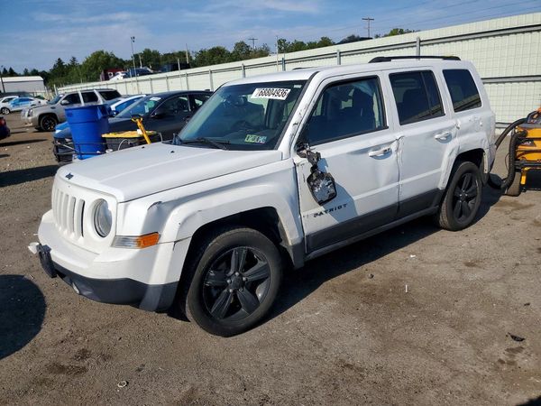 2015 JEEP PATRIOT — Front 3/4