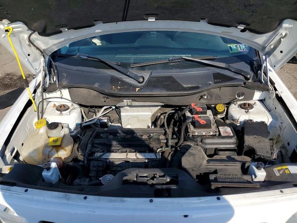 2015 JEEP PATRIOT — Engine bay