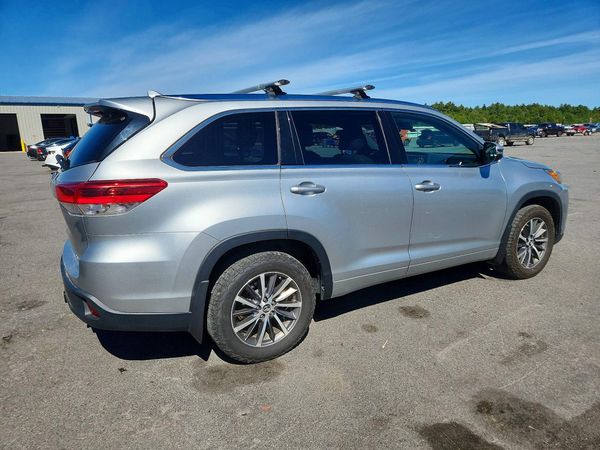 2018 TOYOTA HIGHLANDER SE/XLE