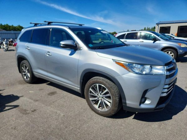 2018 TOYOTA HIGHLANDER SE/XLE