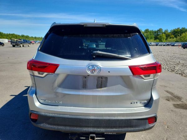 2018 TOYOTA HIGHLANDER SE/XLE