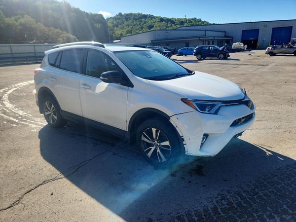 2018 TOYOTA RAV4 Adventure/XLE