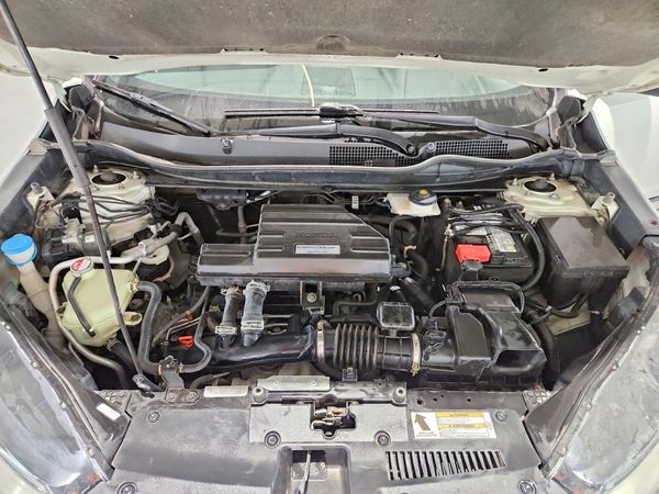 2017 HONDA CRV Touring — Engine bay