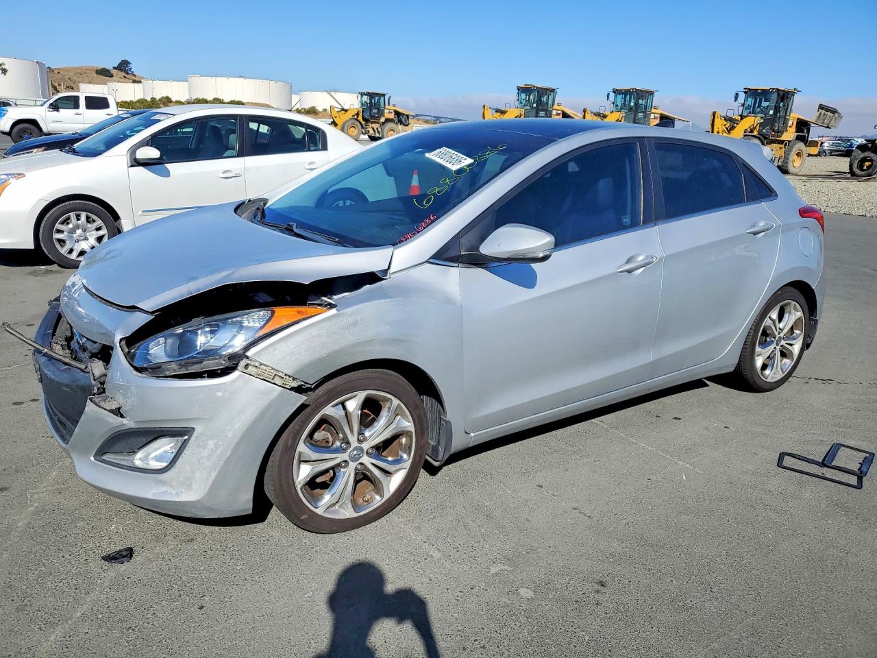 2013 HYUNDAI ELANTRA — Front 3/4