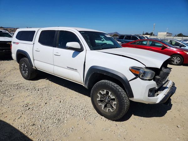 2018 TOYOTA TACOMA — Passenger 3/4