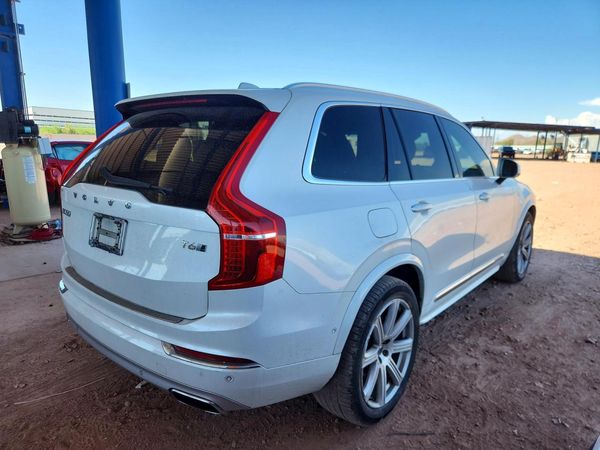 2017 VOLVO XC90 Inscription