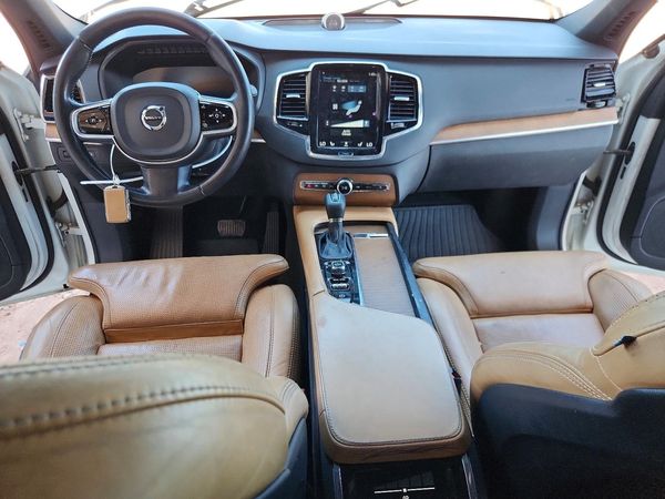 2017 VOLVO XC90 Inscription