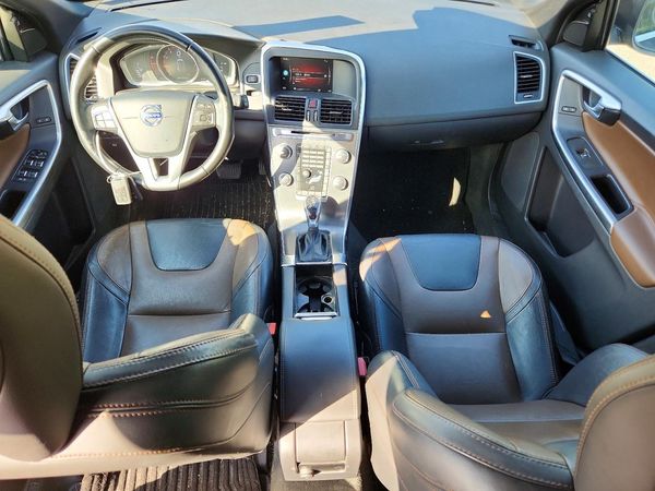 2016 VOLVO XC60