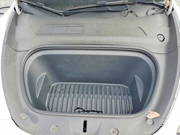 2021 TESLA MODEL Y — Engine bay