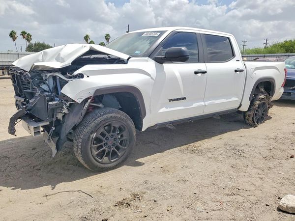 2024 TOYOTA TUNDRA — Front 3/4