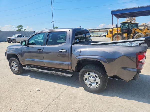 2019 TOYOTA TACOMA SR5