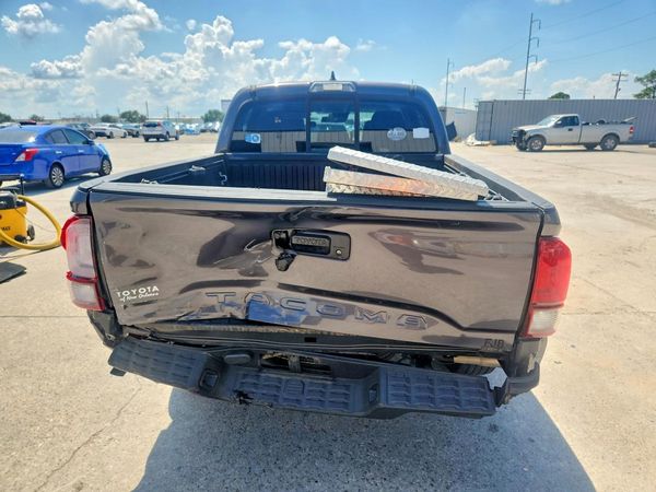2019 TOYOTA TACOMA SR5