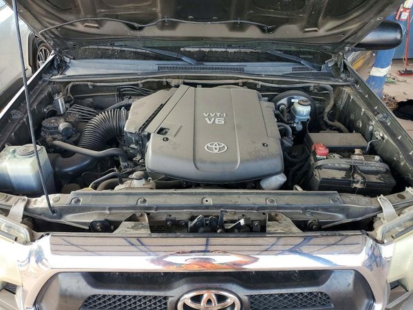 2012 TOYOTA TACOMA