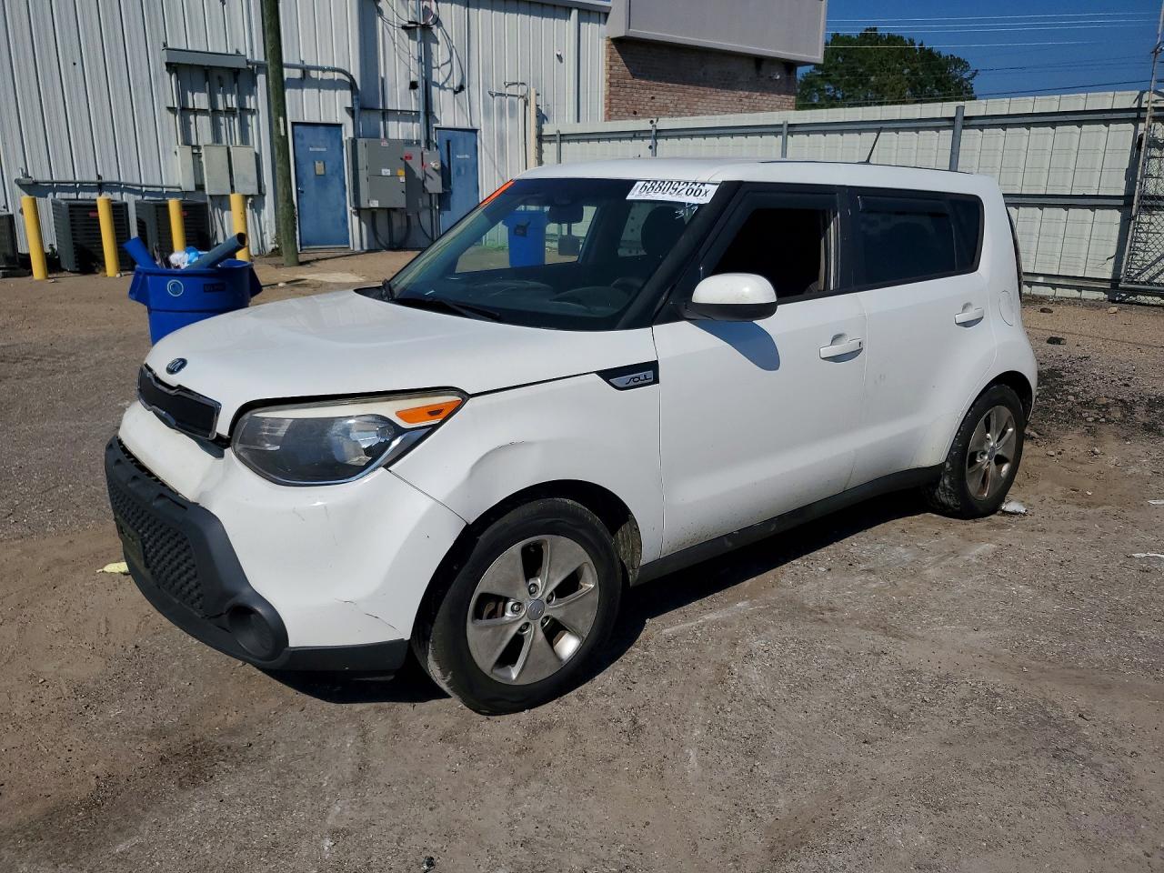2016 KIA SOUL — Front 3/4