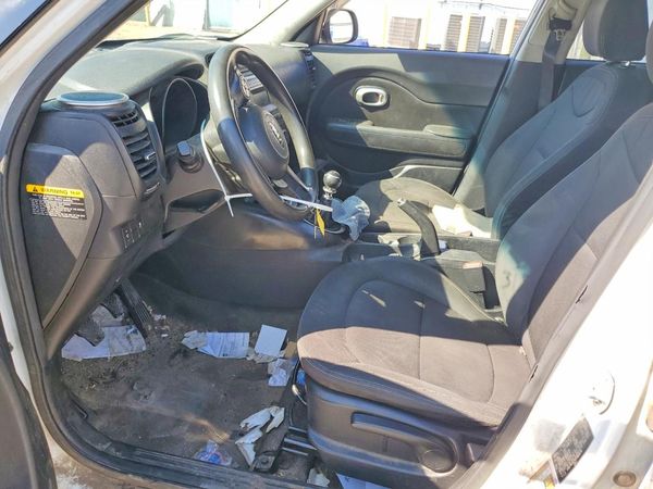2016 KIA SOUL — DENT