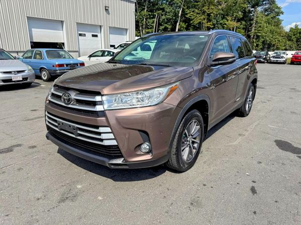 2019 TOYOTA HIGHLANDER SE/XLE